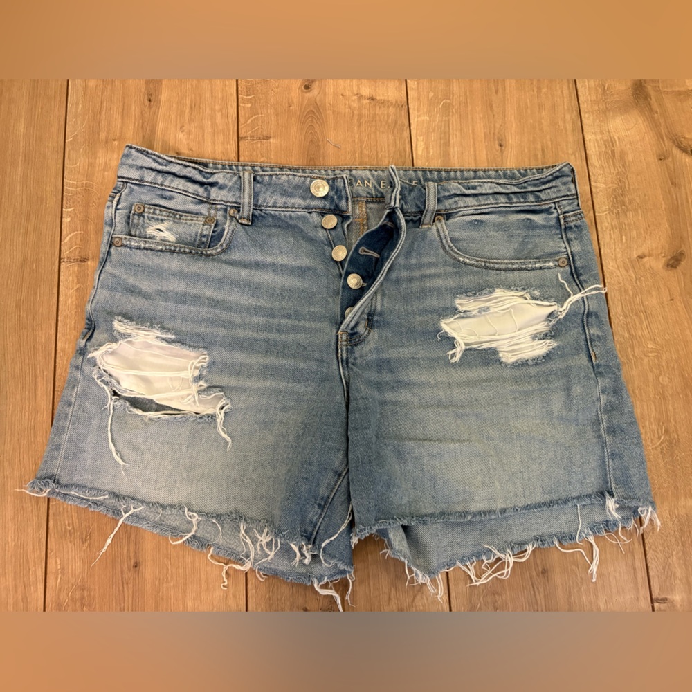 American Eagle Outfitters -  Tomgirl Midi Jean Shorts